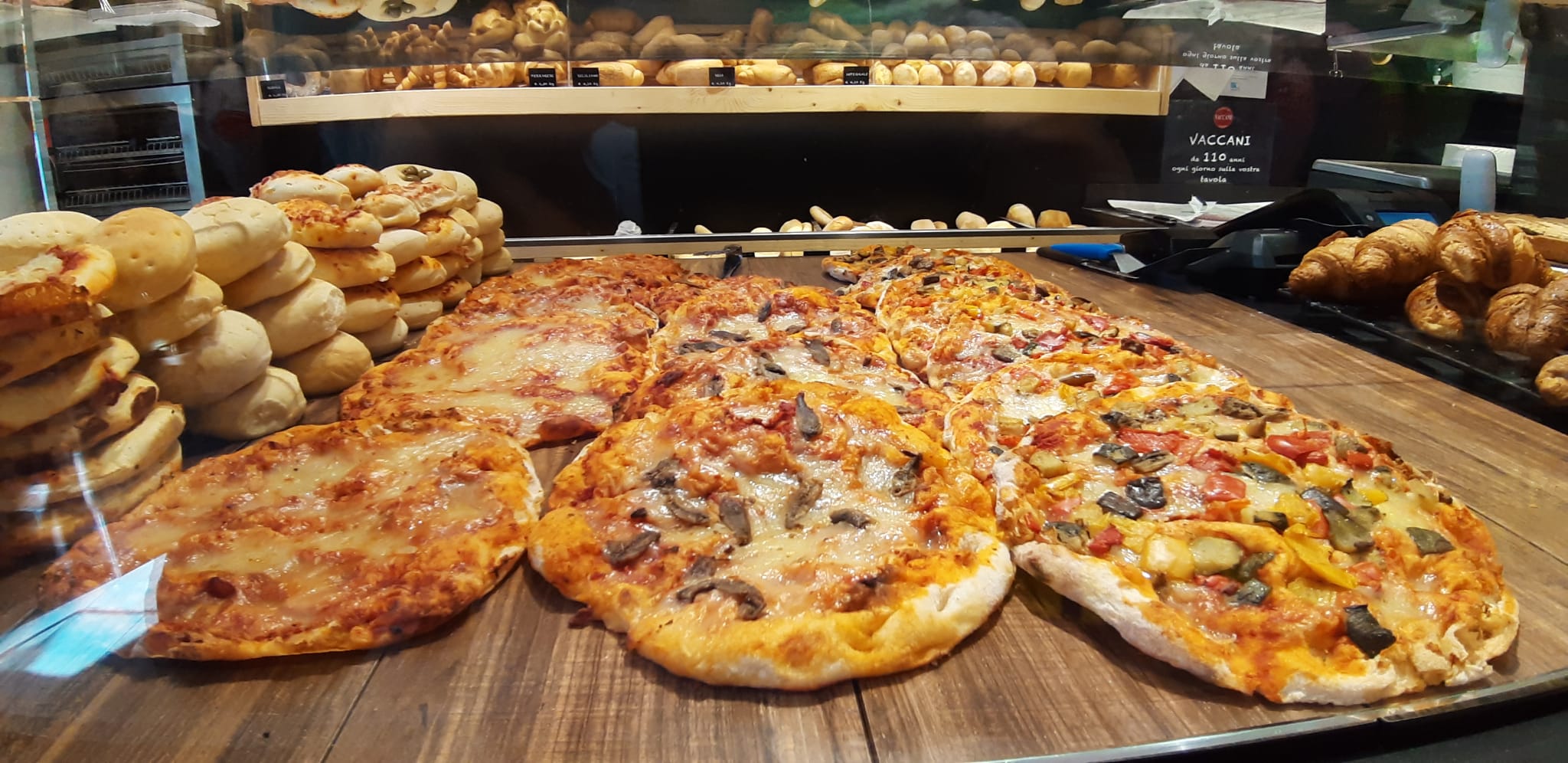 foto-di-pinsa-condita-del-forno-vaccani-05 Pinsa condita del forno | Galleria | Vaccani